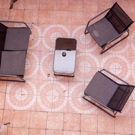 Appartement Tout Equipe Pour 6 Personnes A 15Min Des Plages Beziers Luaran gambar