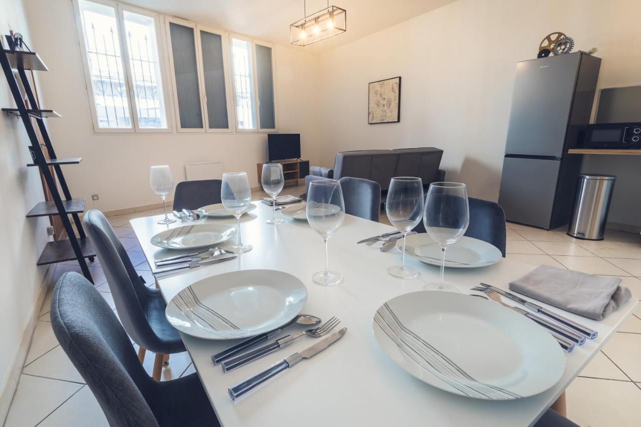 Appartement Tout Equipe Pour 6 Personnes A 15Min Des Plages Beziers Luaran gambar
