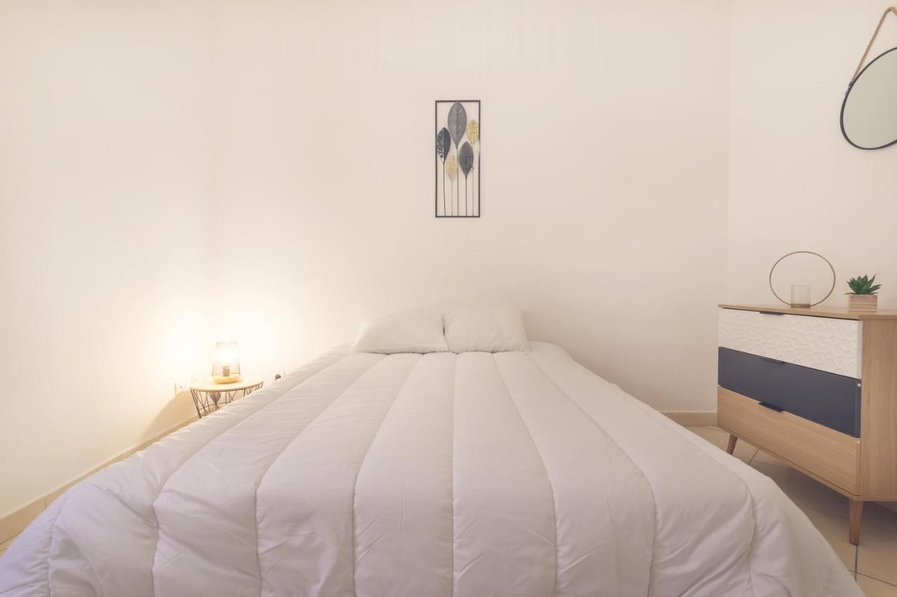 Appartement Tout Equipe Pour 6 Personnes A 15Min Des Plages Beziers Luaran gambar