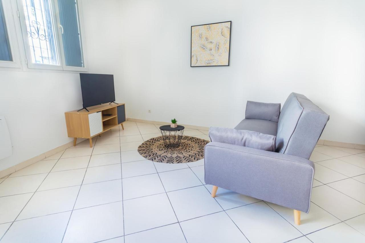 Appartement Tout Equipe Pour 6 Personnes A 15Min Des Plages Beziers Luaran gambar